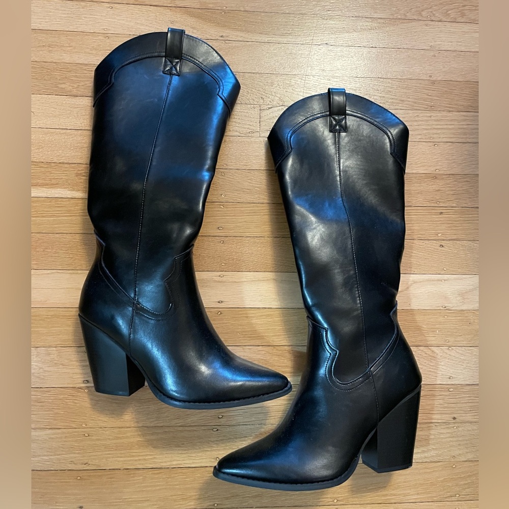 Black Heeled Knee-High Boots - Classic Western-Inspired Design
